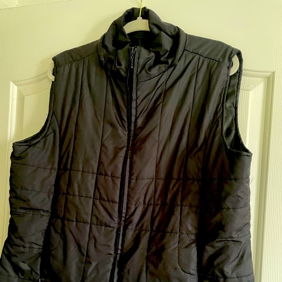 Black Vest 2XL - Picture 1 of 3